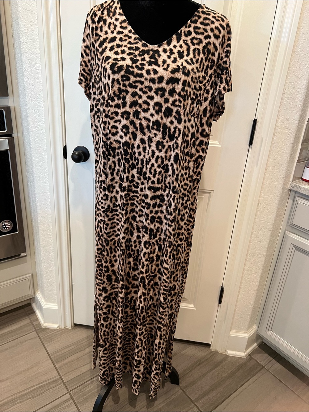 Soma Leopard-Print V Neck Lounge Maxi in Black and Tan XL